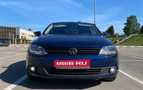 Volkswagen Jetta VI, 2011 год, 930 000 рублей, 6 фотография