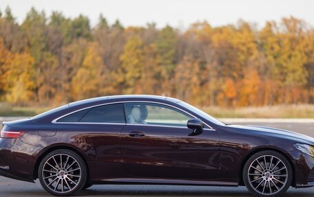 Mercedes-Benz E-Класс, 2019 год, 4 380 000 рублей, 7 фотография