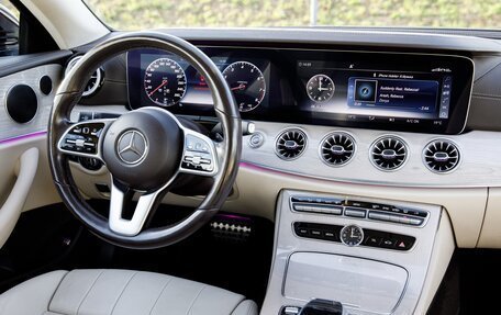 Mercedes-Benz E-Класс, 2019 год, 4 380 000 рублей, 23 фотография