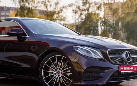 Mercedes-Benz E-Класс, 2019 год, 4 380 000 рублей, 2 фотография