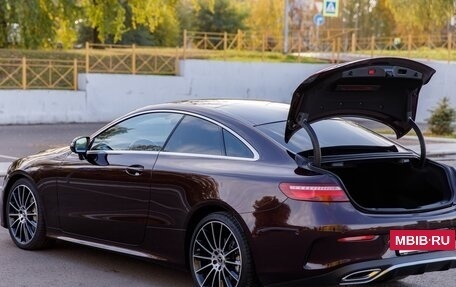Mercedes-Benz E-Класс, 2019 год, 4 380 000 рублей, 10 фотография