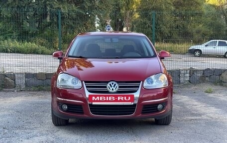 Volkswagen Jetta VI, 2009 год, 730 000 рублей, 3 фотография