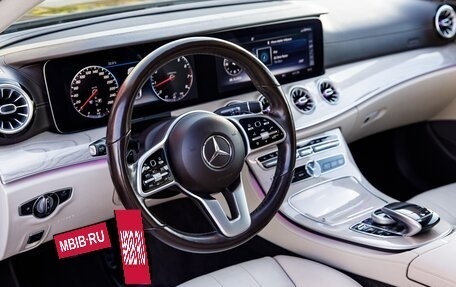 Mercedes-Benz E-Класс, 2019 год, 4 380 000 рублей, 24 фотография
