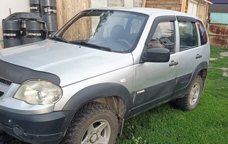 Chevrolet Niva I рестайлинг, 2012 год, 350 000 рублей, 3 фотография