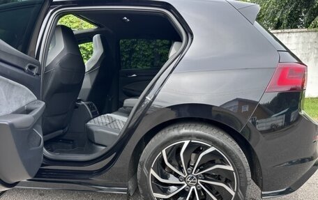 Volkswagen Golf VIII, 2022 год, 2 250 000 рублей, 9 фотография