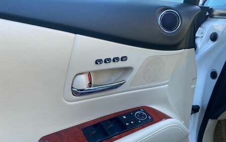 Lexus RX III, 2011 год, 2 100 000 рублей, 18 фотография