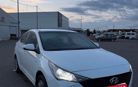 Hyundai Solaris II рестайлинг, 2020 год, 1 180 000 рублей, 2 фотография