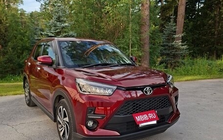 Toyota Raize I, 2020 год, 1 830 000 рублей, 2 фотография