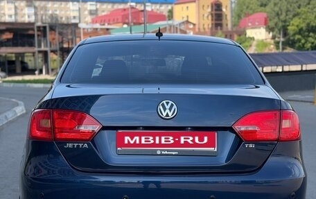 Volkswagen Jetta VI, 2011 год, 820 000 рублей, 7 фотография