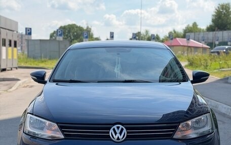 Volkswagen Jetta VI, 2011 год, 820 000 рублей, 3 фотография