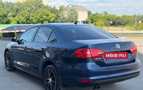Volkswagen Jetta VI, 2011 год, 820 000 рублей, 8 фотография