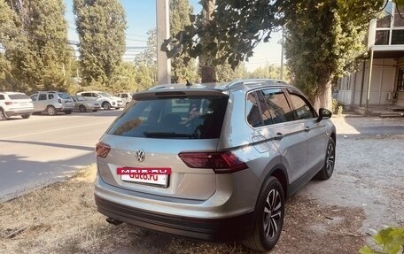 Volkswagen Tiguan II, 2019 год, 2 650 000 рублей, 2 фотография