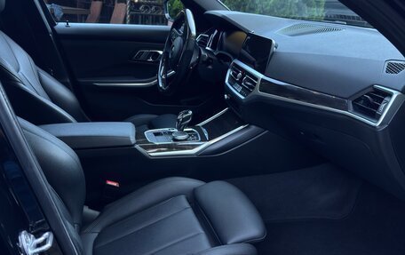 BMW 3 серия, 2019 год, 3 620 000 рублей, 10 фотография