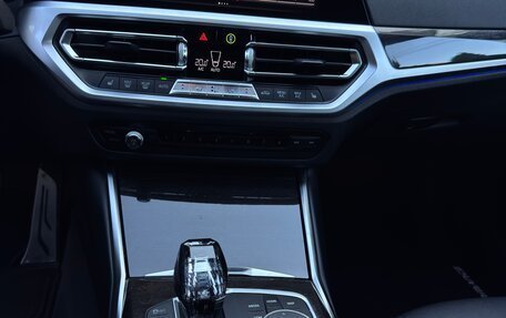 BMW 3 серия, 2019 год, 3 620 000 рублей, 14 фотография