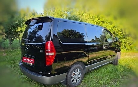 Hyundai Grand Starex Grand Starex I рестайлинг 2, 2017 год, 2 600 000 рублей, 5 фотография