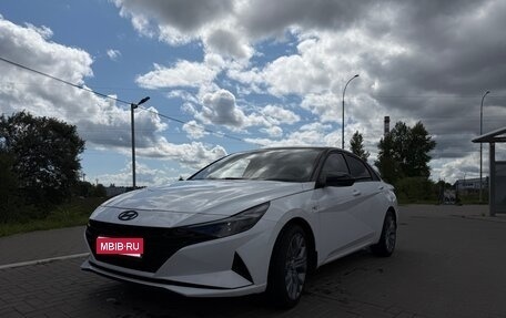 Hyundai Elantra, 2021 год, 1 950 000 рублей, 1 фотография