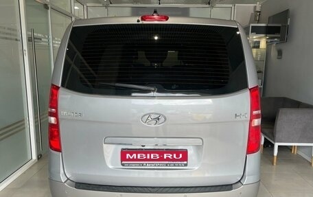 Hyundai H-1 II рестайлинг, 2021 год, 3 299 000 рублей, 3 фотография