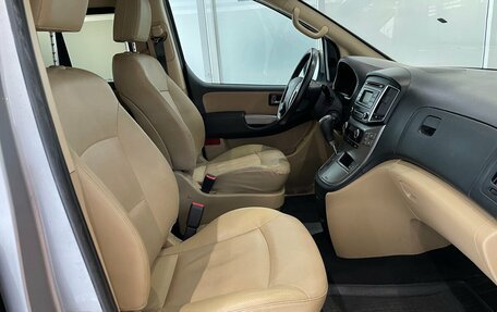 Hyundai H-1 II рестайлинг, 2021 год, 3 299 000 рублей, 12 фотография