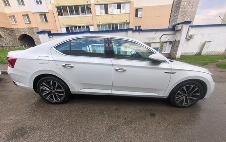 Skoda Superb III рестайлинг, 2025 год, 3 000 000 рублей, 4 фотография