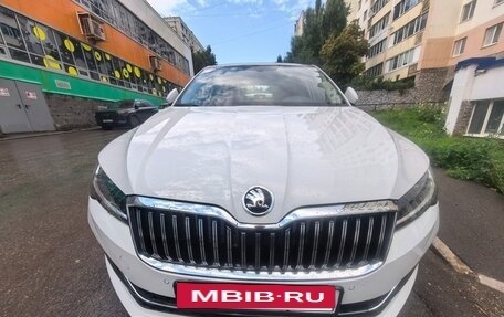 Skoda Superb III рестайлинг, 2025 год, 3 000 000 рублей, 2 фотография