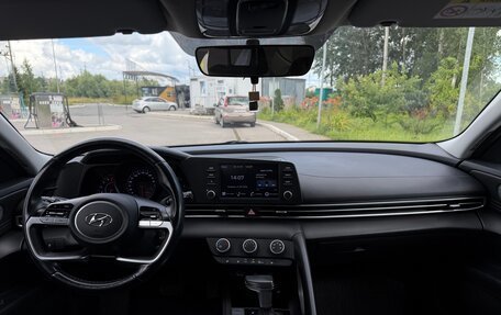 Hyundai Elantra, 2021 год, 1 950 000 рублей, 10 фотография