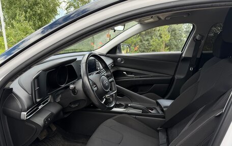 Hyundai Elantra, 2021 год, 1 950 000 рублей, 11 фотография