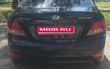 Hyundai Solaris II рестайлинг, 2012 год, 1 000 000 рублей, 2 фотография