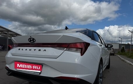 Hyundai Elantra, 2021 год, 1 950 000 рублей, 6 фотография
