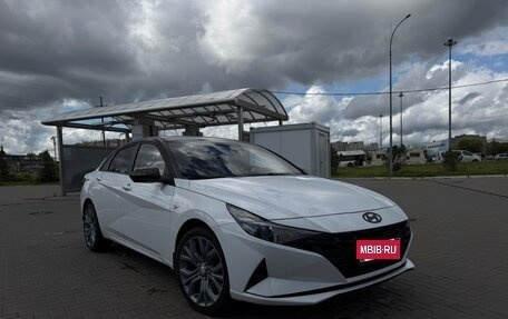 Hyundai Elantra, 2021 год, 1 950 000 рублей, 4 фотография
