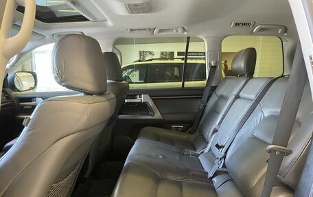 Toyota Land Cruiser 200, 2010 год, 2 681 964 рублей, 9 фотография