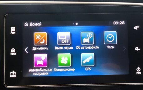 Mitsubishi Outlander III рестайлинг 3, 2019 год, 1 560 000 рублей, 16 фотография