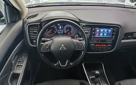 Mitsubishi Outlander III рестайлинг 3, 2019 год, 1 560 000 рублей, 23 фотография