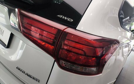 Mitsubishi Outlander III рестайлинг 3, 2019 год, 1 560 000 рублей, 26 фотография