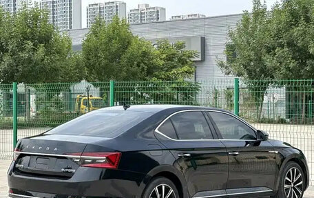 Skoda Superb III рестайлинг, 2023 год, 2 280 000 рублей, 4 фотография