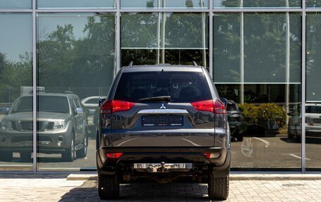 Mitsubishi Pajero Sport II рестайлинг, 2013 год, 1 595 000 рублей, 5 фотография