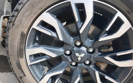 Mitsubishi Outlander III рестайлинг 3, 2022 год, 2 650 000 рублей, 14 фотография