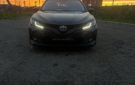 Toyota Camry, 2018 год, 2 450 000 рублей, 1 фотография
