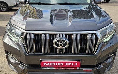 Toyota Land Cruiser Prado 150 рестайлинг 2, 2019 год, 4 900 000 рублей, 1 фотография