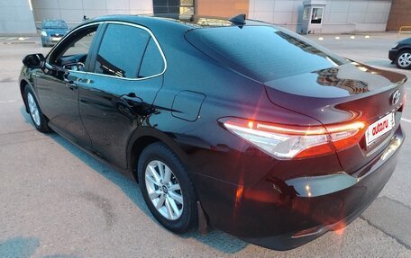 Toyota Camry, 2018 год, 2 450 000 рублей, 15 фотография