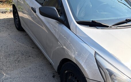 Hyundai Solaris II рестайлинг, 2015 год, 650 000 рублей, 4 фотография