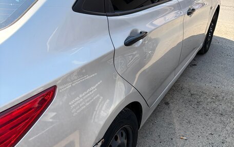 Hyundai Solaris II рестайлинг, 2015 год, 650 000 рублей, 6 фотография