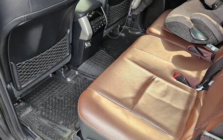 Toyota Land Cruiser Prado 150 рестайлинг 2, 2019 год, 4 900 000 рублей, 7 фотография