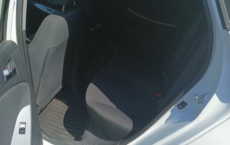 Hyundai Solaris II рестайлинг, 2012 год, 650 000 рублей, 8 фотография