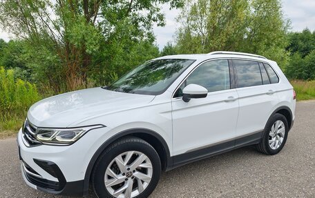 Volkswagen Tiguan II, 2021 год, 3 300 000 рублей, 14 фотография