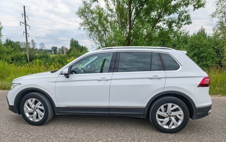 Volkswagen Tiguan II, 2021 год, 3 300 000 рублей, 13 фотография