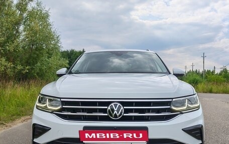 Volkswagen Tiguan II, 2021 год, 3 300 000 рублей, 3 фотография