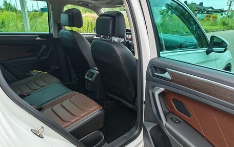 Volkswagen Tiguan II, 2021 год, 3 300 000 рублей, 29 фотография