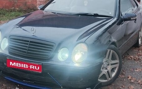 Mercedes-Benz CLK-Класс, 2000 год, 430 000 рублей, 1 фотография