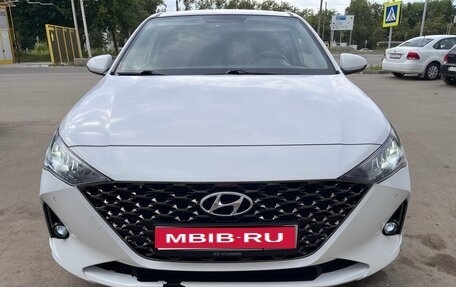Hyundai Solaris II рестайлинг, 2021 год, 1 510 000 рублей, 1 фотография