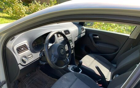 Volkswagen Polo VI (EU Market), 2011 год, 650 000 рублей, 1 фотография